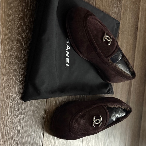 unknown Shoes - Women's Dark Brown Suede Slippers